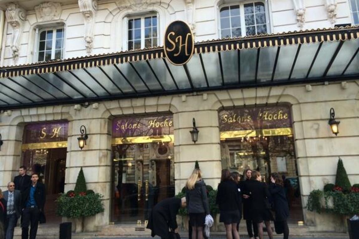 Photo for: Paris Wine Cup Sets A Gold Standard